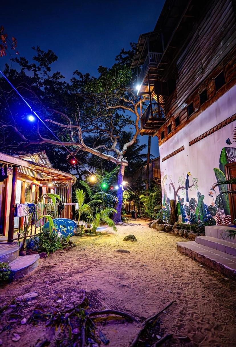 Easy Tiger Bungalows Koh Rong Sanloem Exterior foto